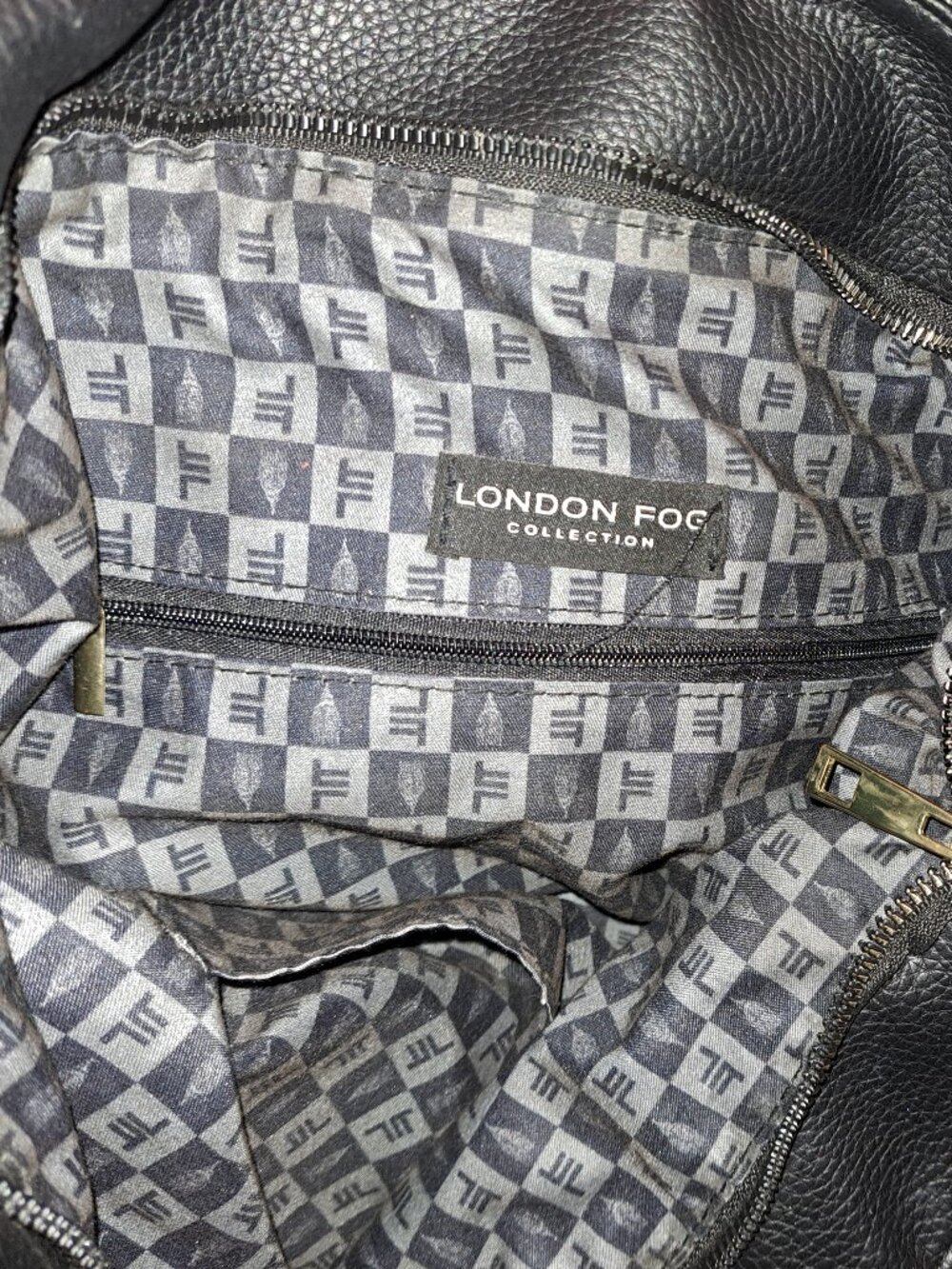 London Fog Collection Floriana satchel made from black pebbled vegan leather - Picture 10 of 10